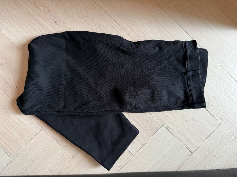 cos fínni svartar buxur
