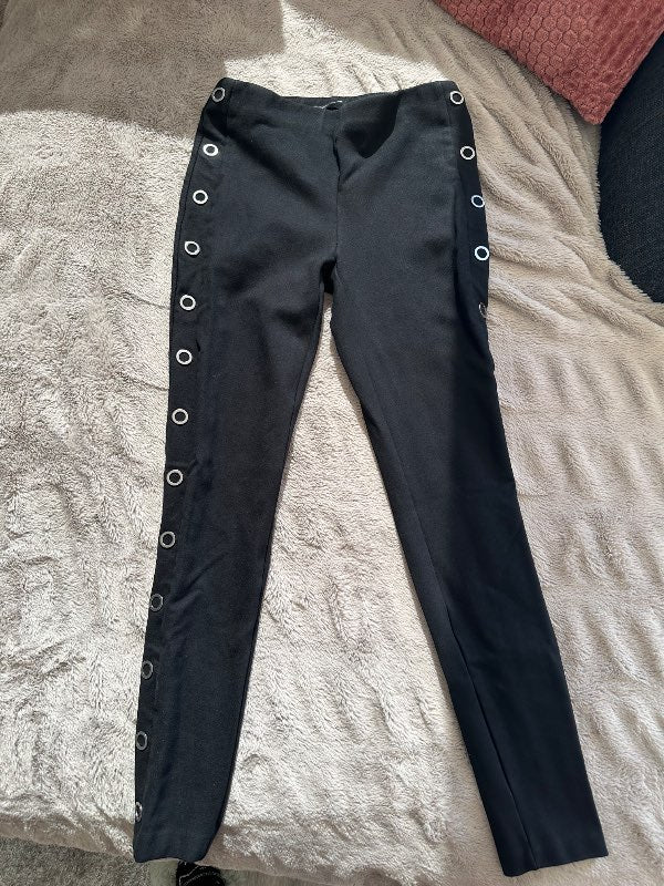 Zara buxur