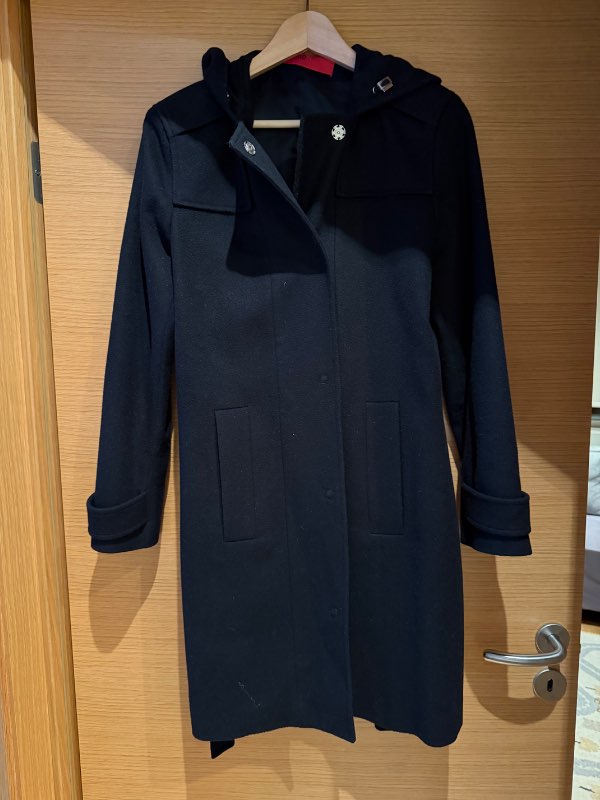 Hugo Boss svartur ullar jakki