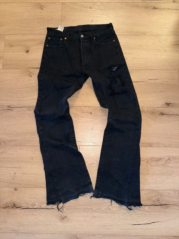 Levis flared