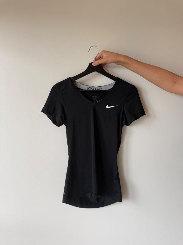 Nike ræktarbolur