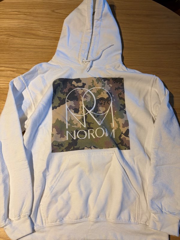 NOROM hettpeysa