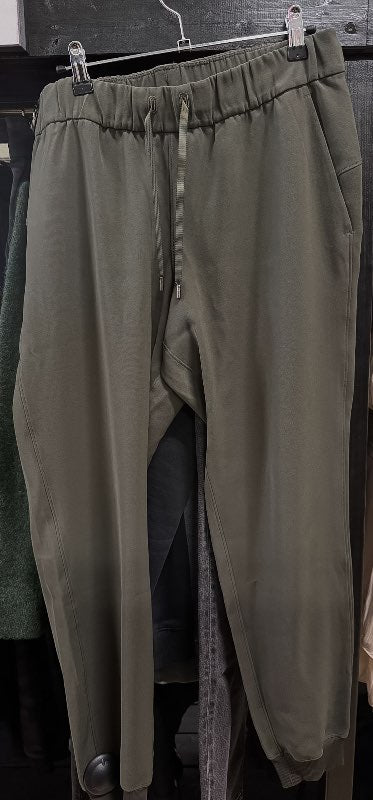 Lululemon green trousers