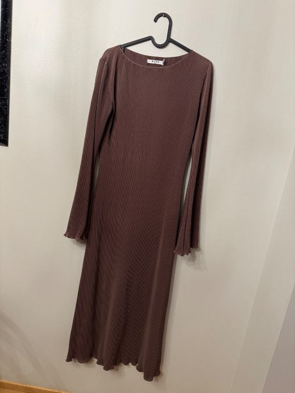 Brúnn Pleated síður kjóll