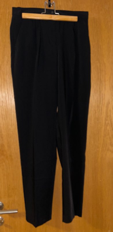 Monki dressy buxur, svartar