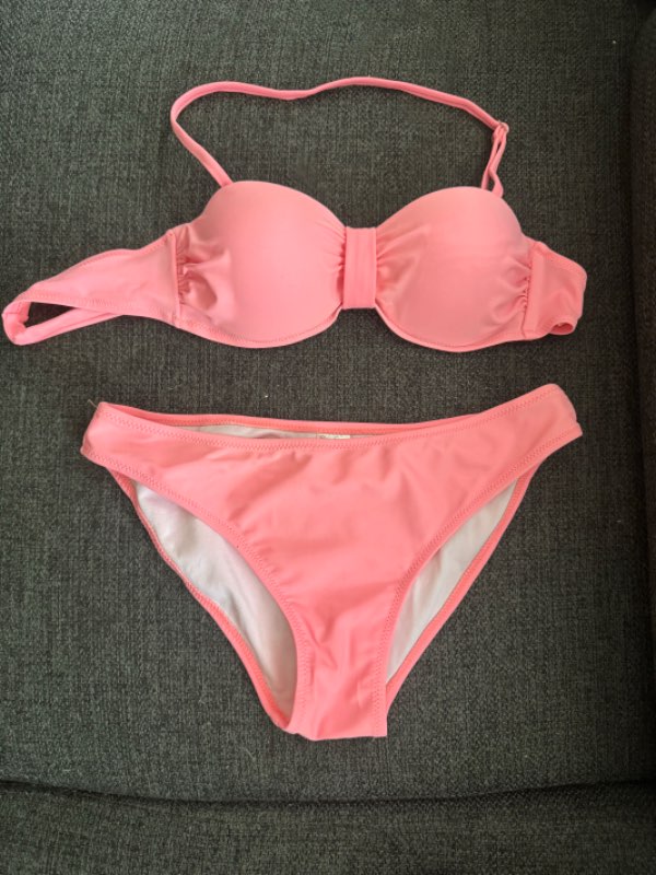 Ljós bleikt bikini