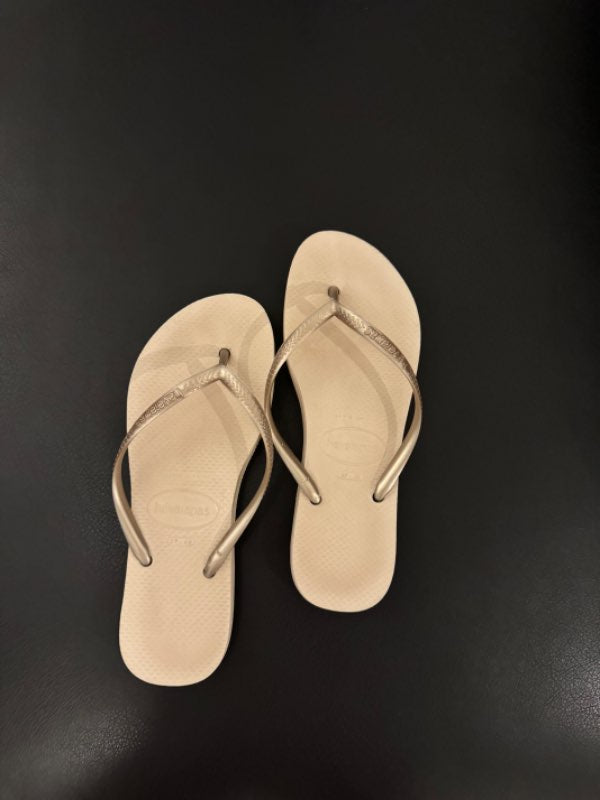 Havaianas flip flops