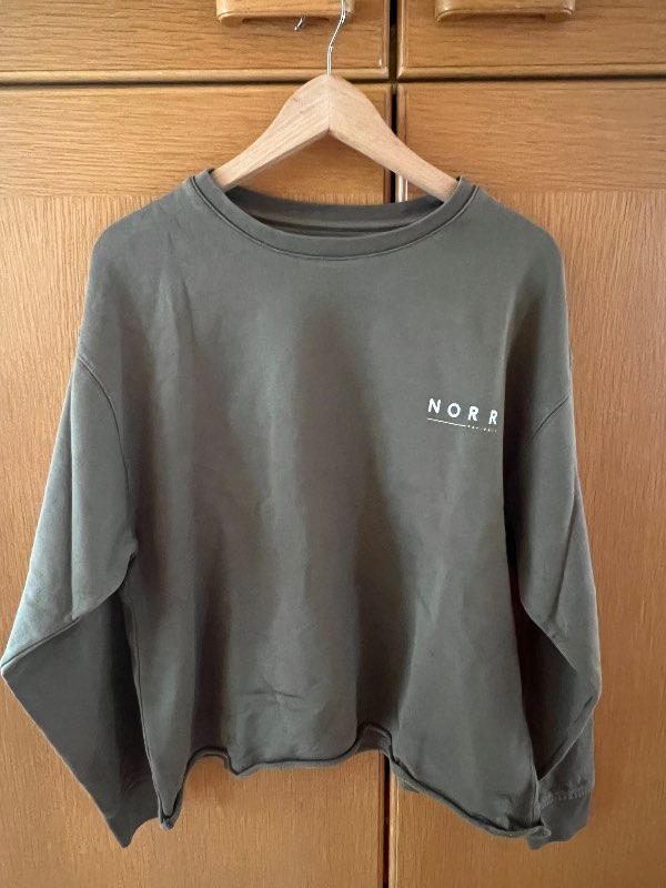 NORR græn peysa