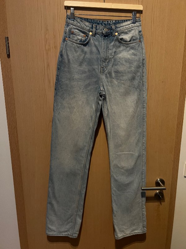 Weekday Rowe bláar gallabuxur