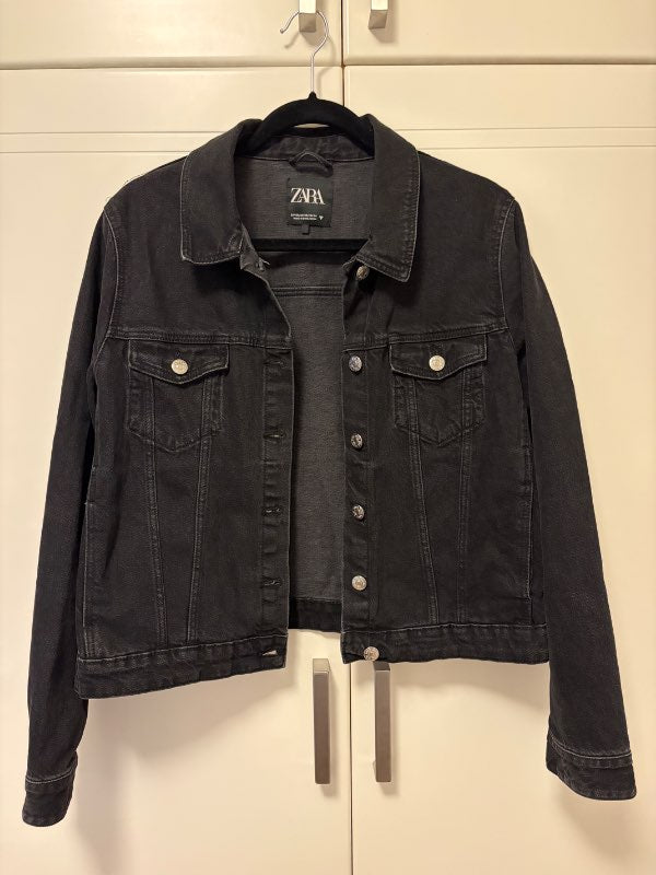 Zara svartur gallajakki