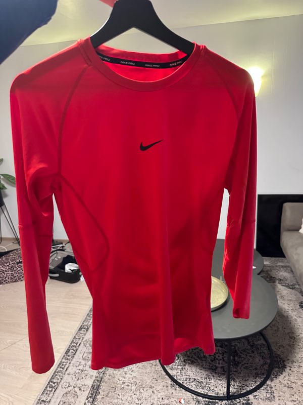 Nike red