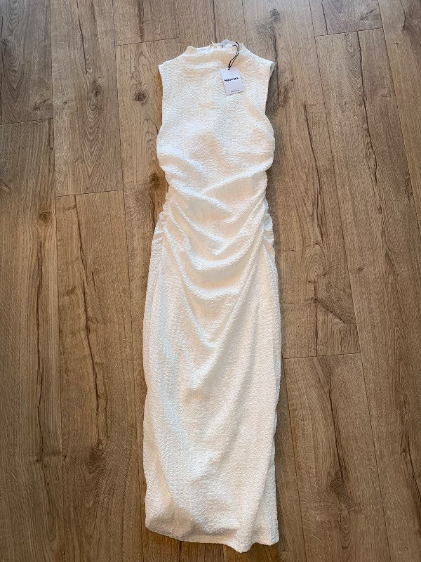 Showpo off white kjóll