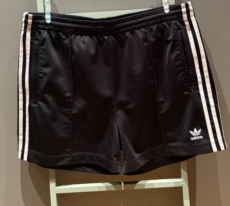 Adidas firebird stuttbuxur