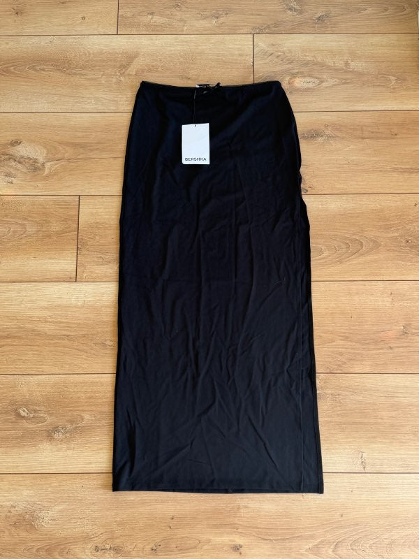 Svart pils- bershka