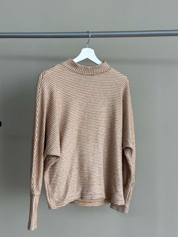 Urban Outfitters röndótt peysa