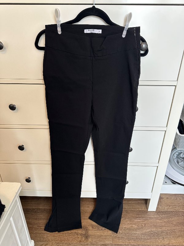 NA-KD flared buxur (ónotað)