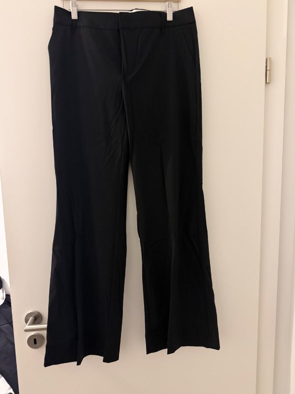Svartar buxur - ZARA