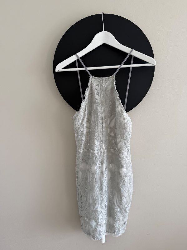 Missguided grár kjóll 38