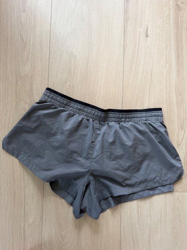 Nike running stuttbuxur S
