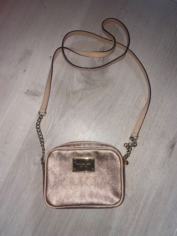 Micheal Kors taska
