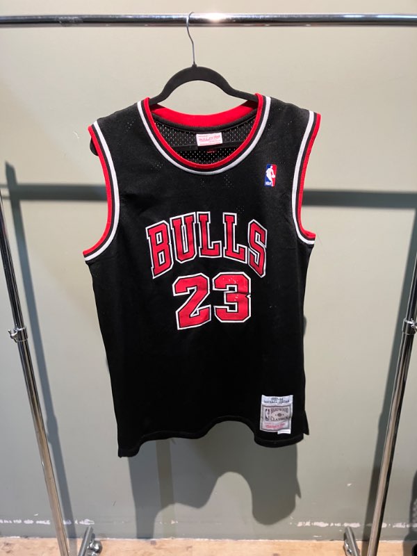 Chicago bulls 23 basketball shirt