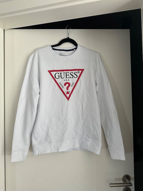 Guess peysa