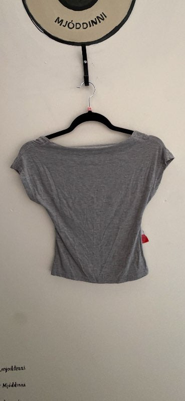 Grár backless toppur