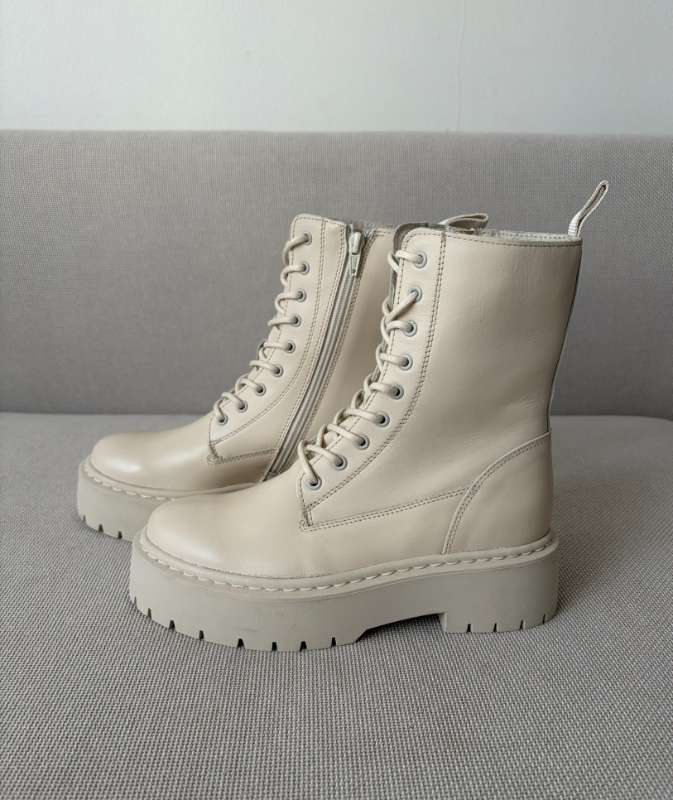 Jódís ljós boots