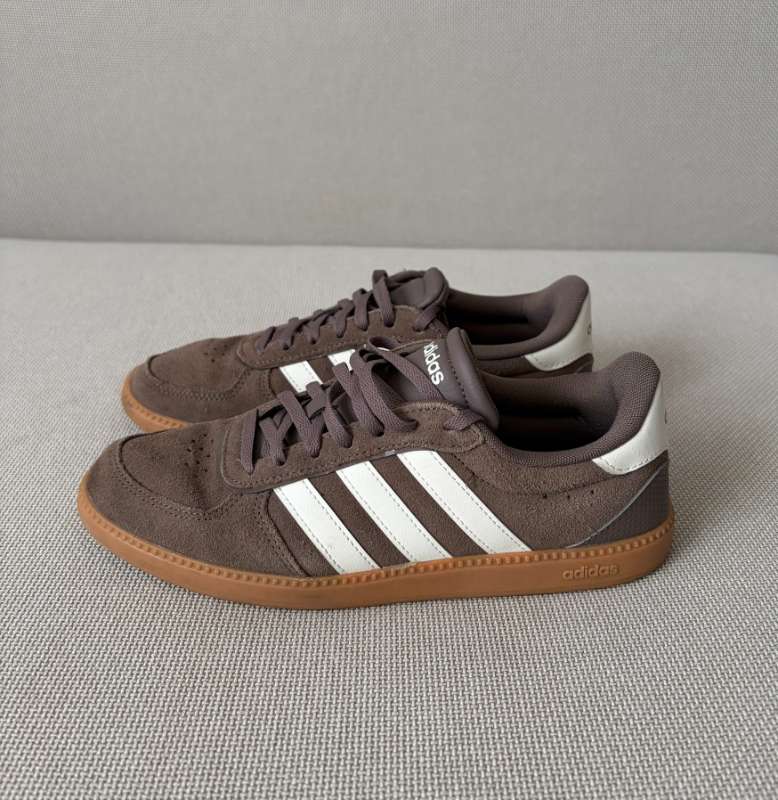 Adidas brúnir skór