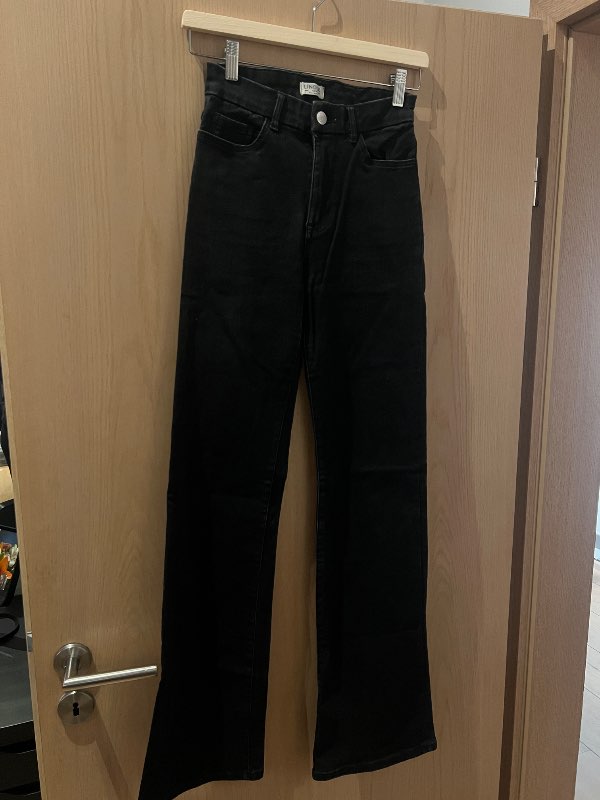 Svartar gallabuxur Lindex