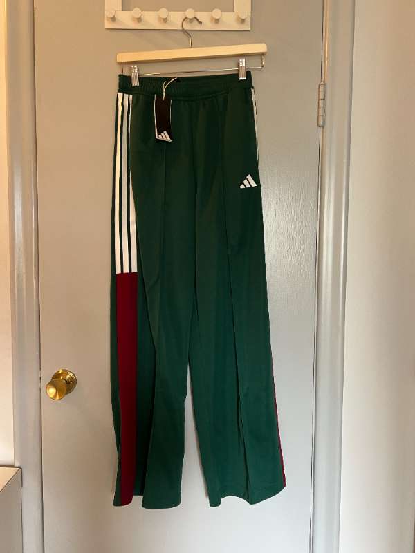 adidas grænar joggers ónotaðar