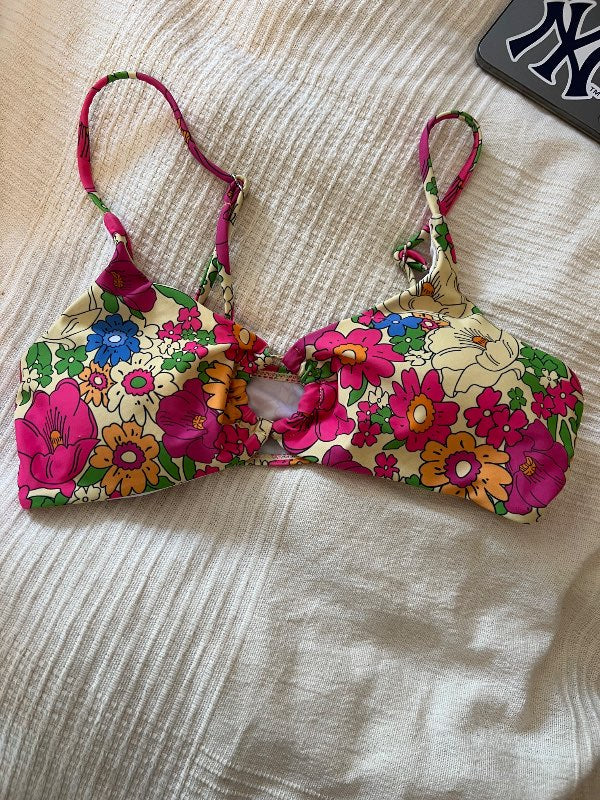 Bikini toppur bloma
