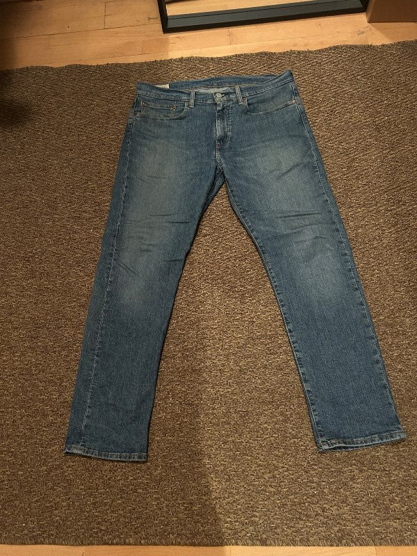 Levi’s 502 gallabuxur