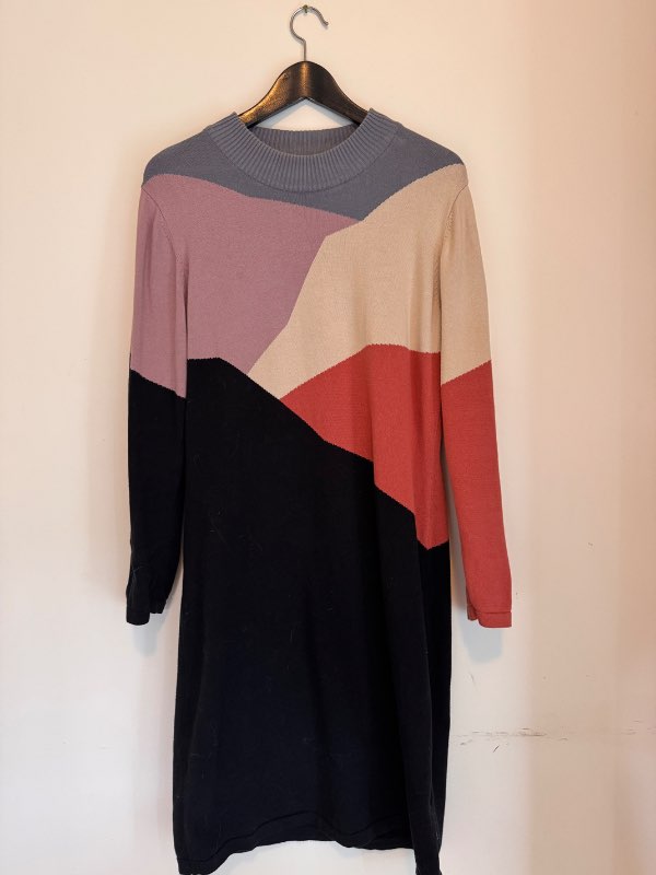 Deticated prjônakjóll