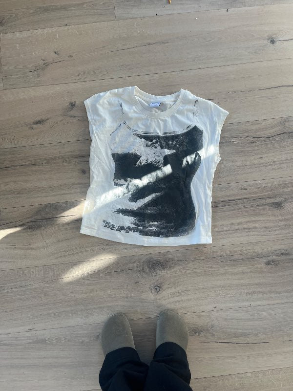 A- bershka hvitur bolur