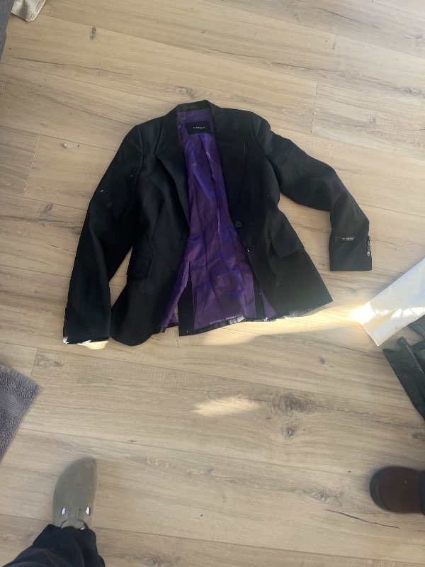 A fjolu/ svartur jakki