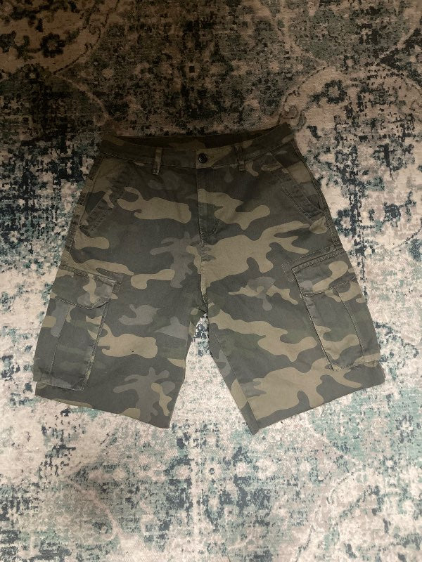 Camo stuttbuxur