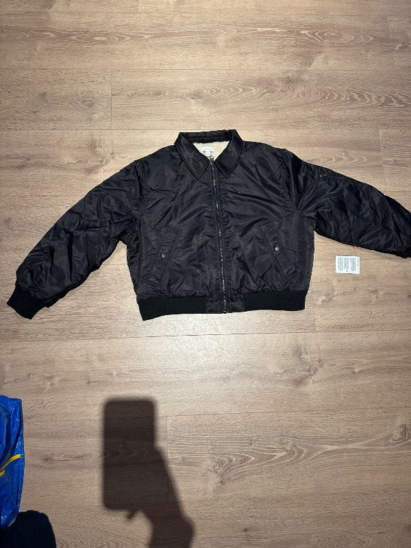 Svartur bomber ÓNOTAÐUR