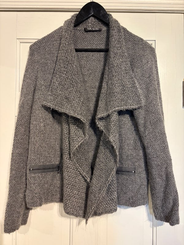 Betty Barkley golla, L