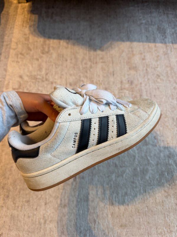Adidas campus