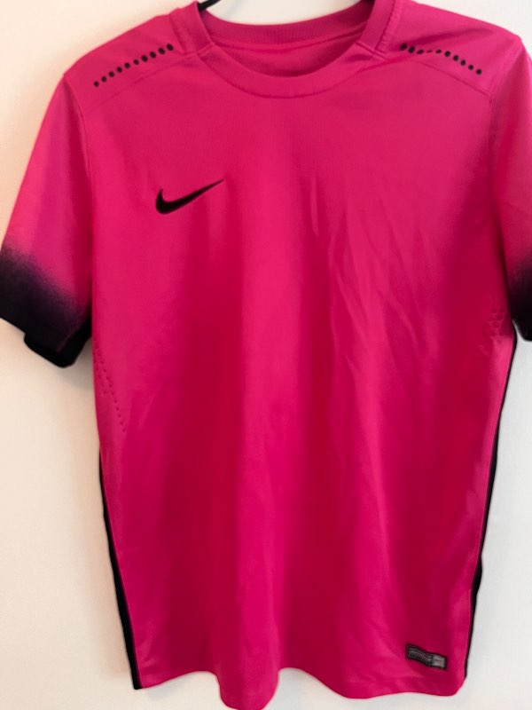 Nike bleikur