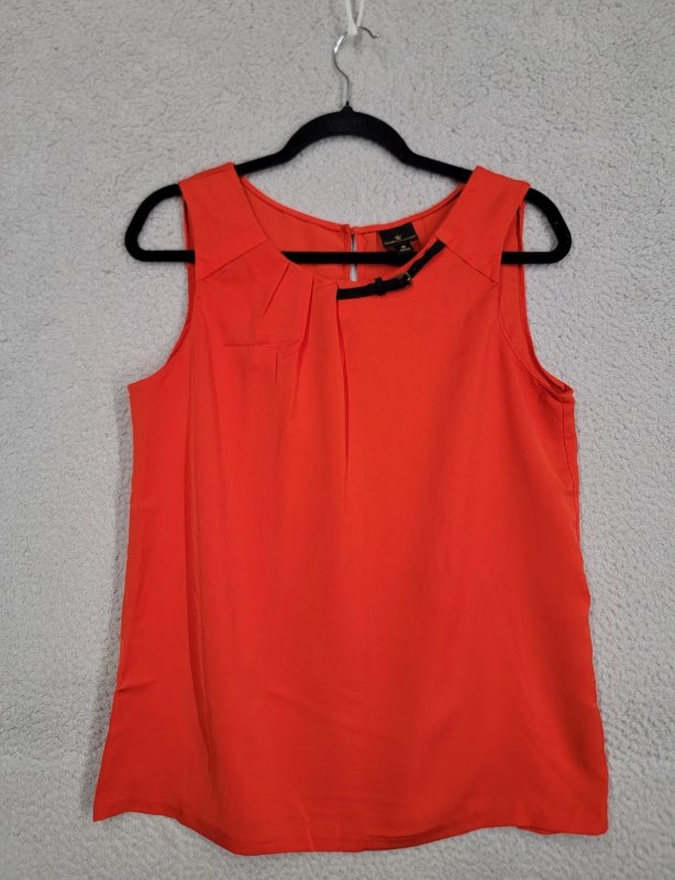 W red blouse