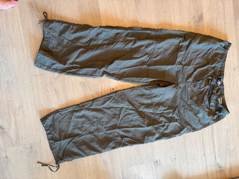Buxur cargo army grænar hm