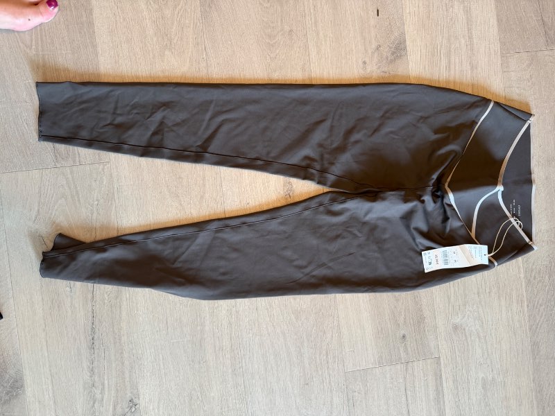 Buxur brown new