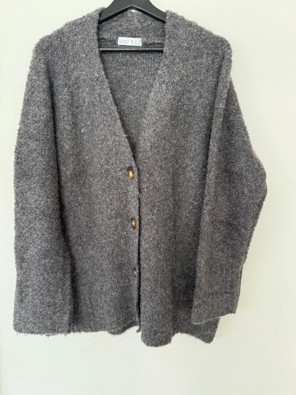 Grá peysa Primark M