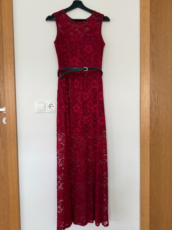 Rauður blúndukjóll UK12