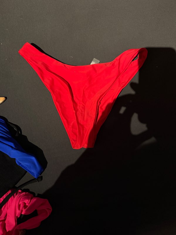 Bikini buxur rauðar breiðar
