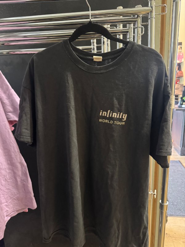 Partynextdoor Infinity tour merch bolur