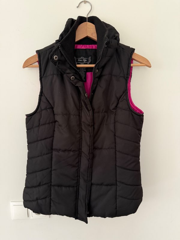 Svart vatterað vesti M