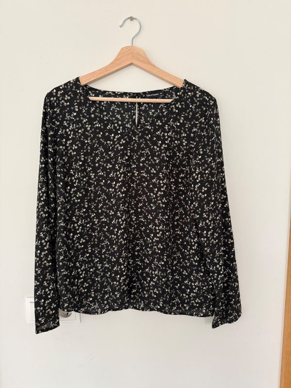 Svört blússa Inextenso M